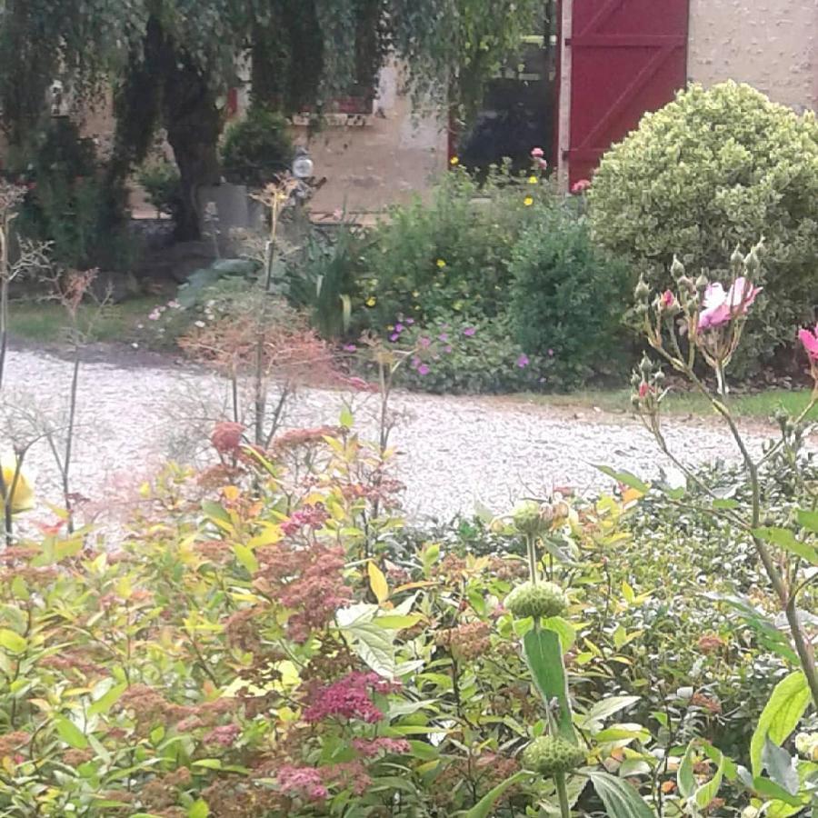 ホテル Les Ruettes Saint-Germain-sur-Sarthe エクステリア 写真