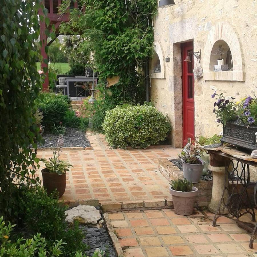 ホテル Les Ruettes Saint-Germain-sur-Sarthe エクステリア 写真